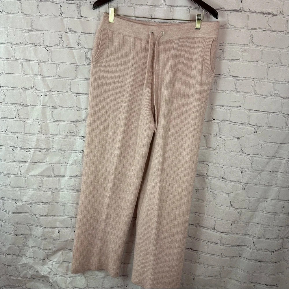 DKNY casmere blend sweater pants no size tag see pictures for measurement